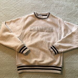 Champion reverse weave sweatshirt. Size XS.